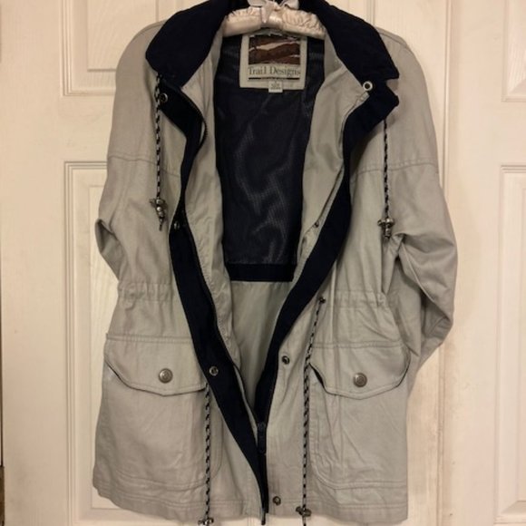 Women's Utility Jacket - Picture 2 of 6